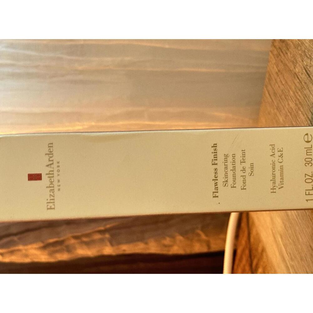 Elizabeth Arden Flawless Finish Foundation 610C